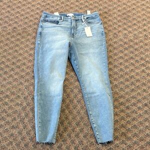 Good American Light Wash Skinny Jeans